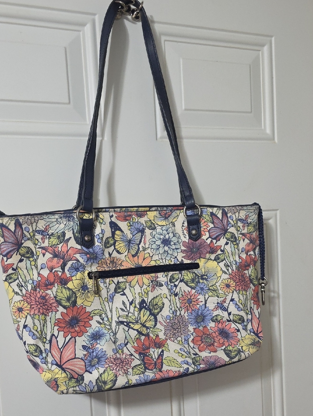 Sak Roots Embroidered Floral Straw Tote Bag in Natural with Navy Trim - Picture 2 of 9
